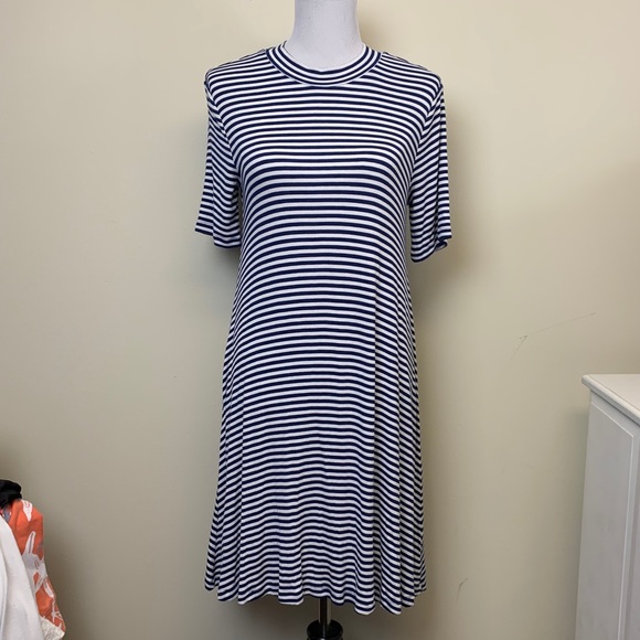 Old Navy Swing Dress Size M - Picture 2 of 13